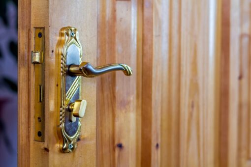 Poignée de porte intérieure : comment choisir ?